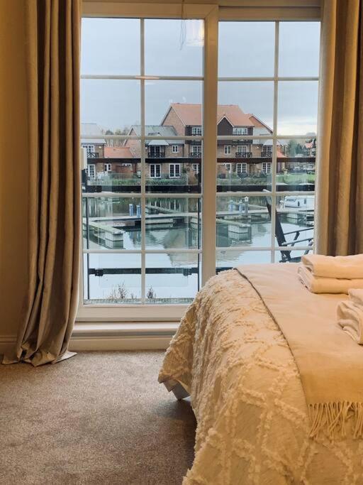 Waterside Townhouse With Balcony And Marina View Lejlighed Skellingthorpe Eksteriør billede