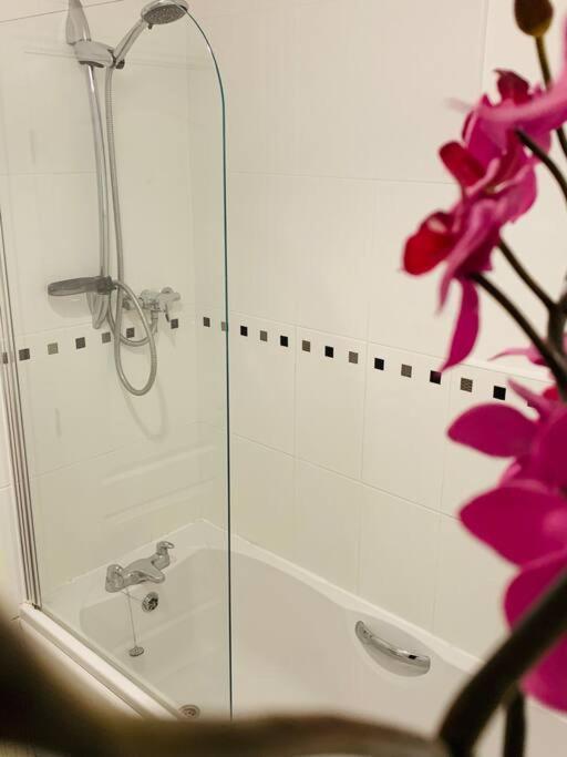 Waterside Townhouse With Balcony And Marina View Lejlighed Skellingthorpe Eksteriør billede